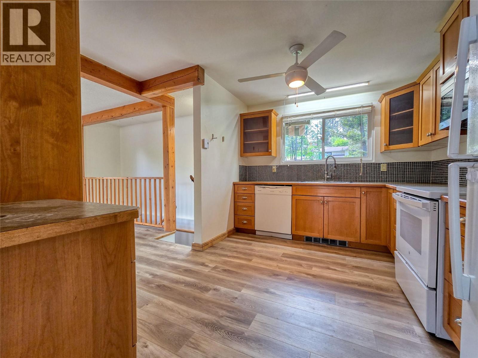 1502 10th Avenue, Invermere