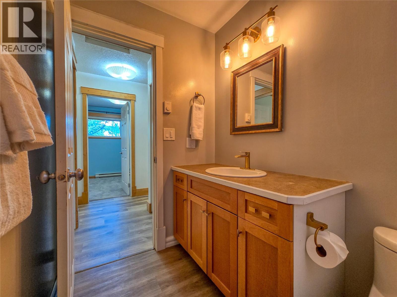1502 10th Avenue, Invermere