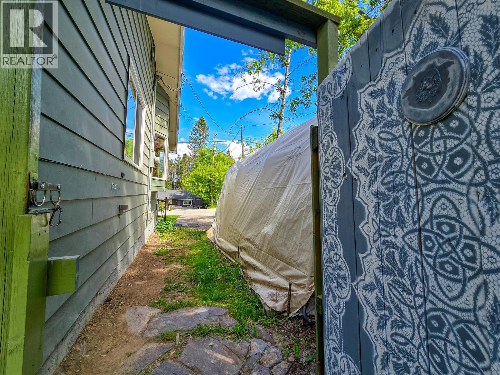1502 10th Avenue, Invermere
