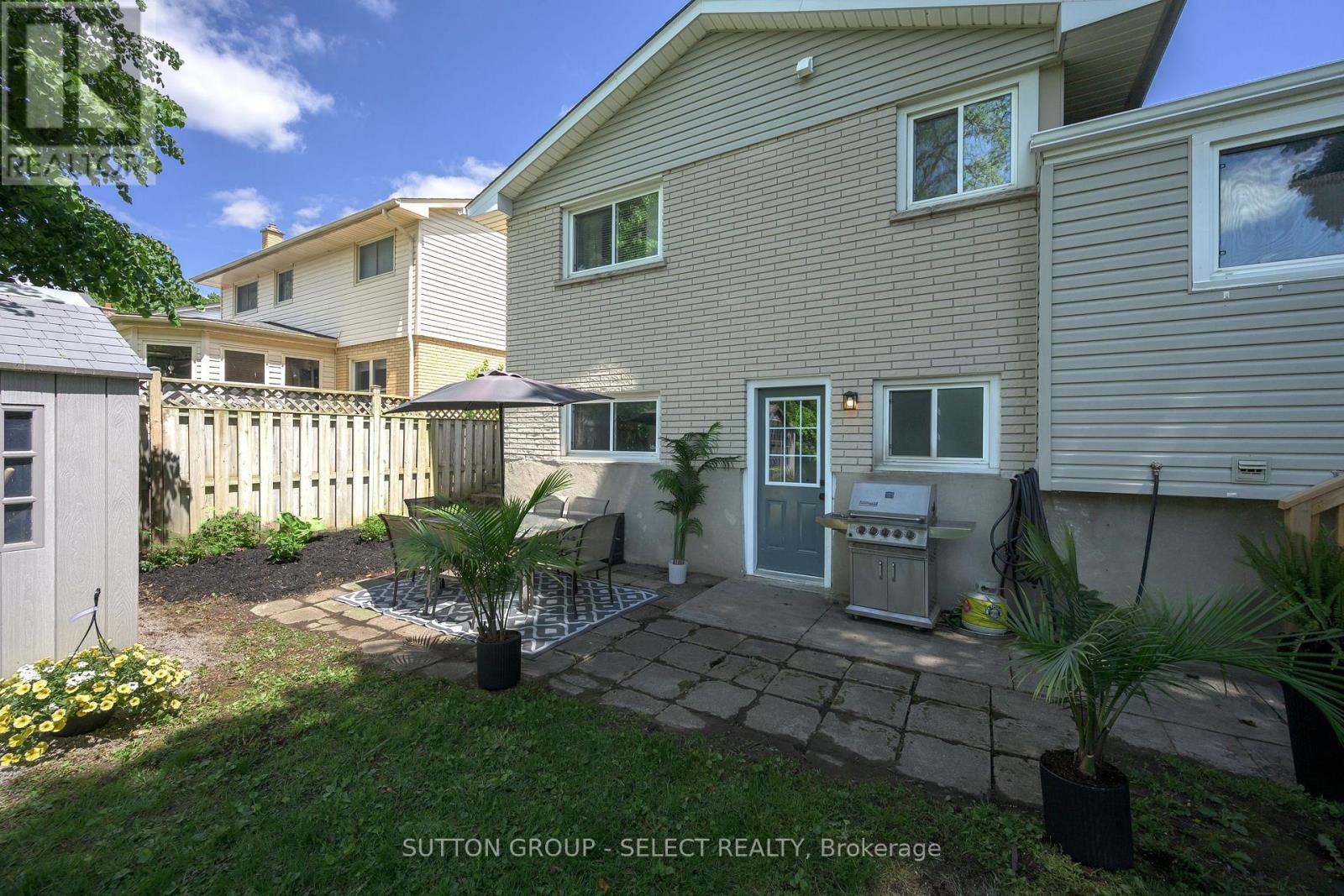 35 MAXWELL CRESCENT - 8