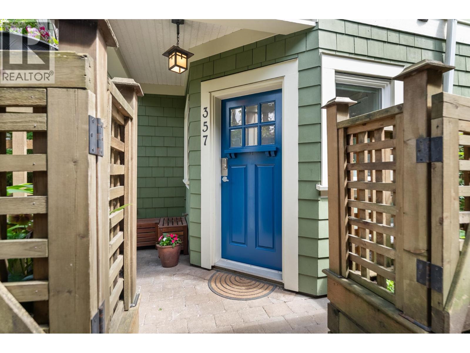 357 W 11TH Avenue - photo 2