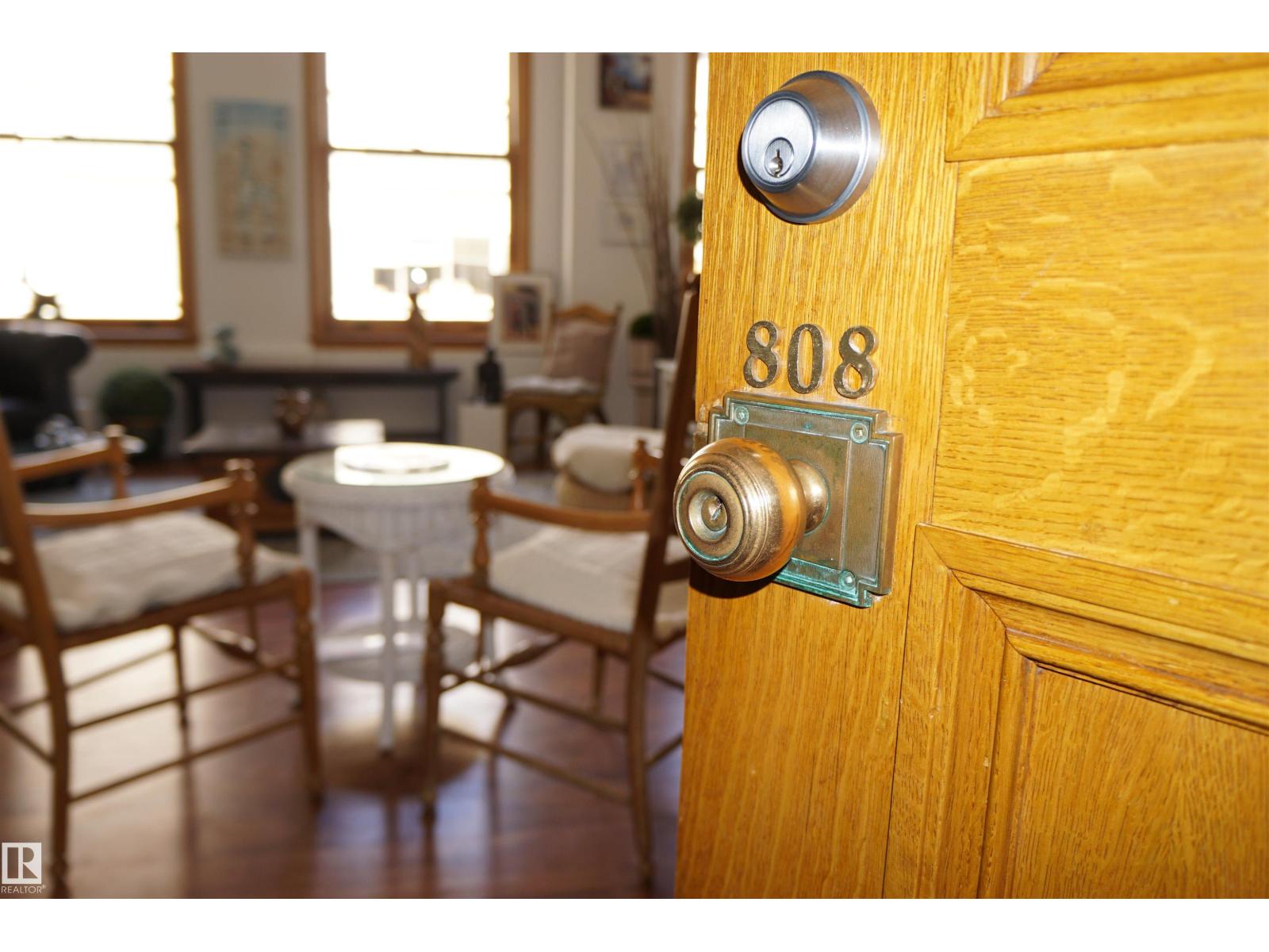 #808 10134 100 ST NW - Image 2