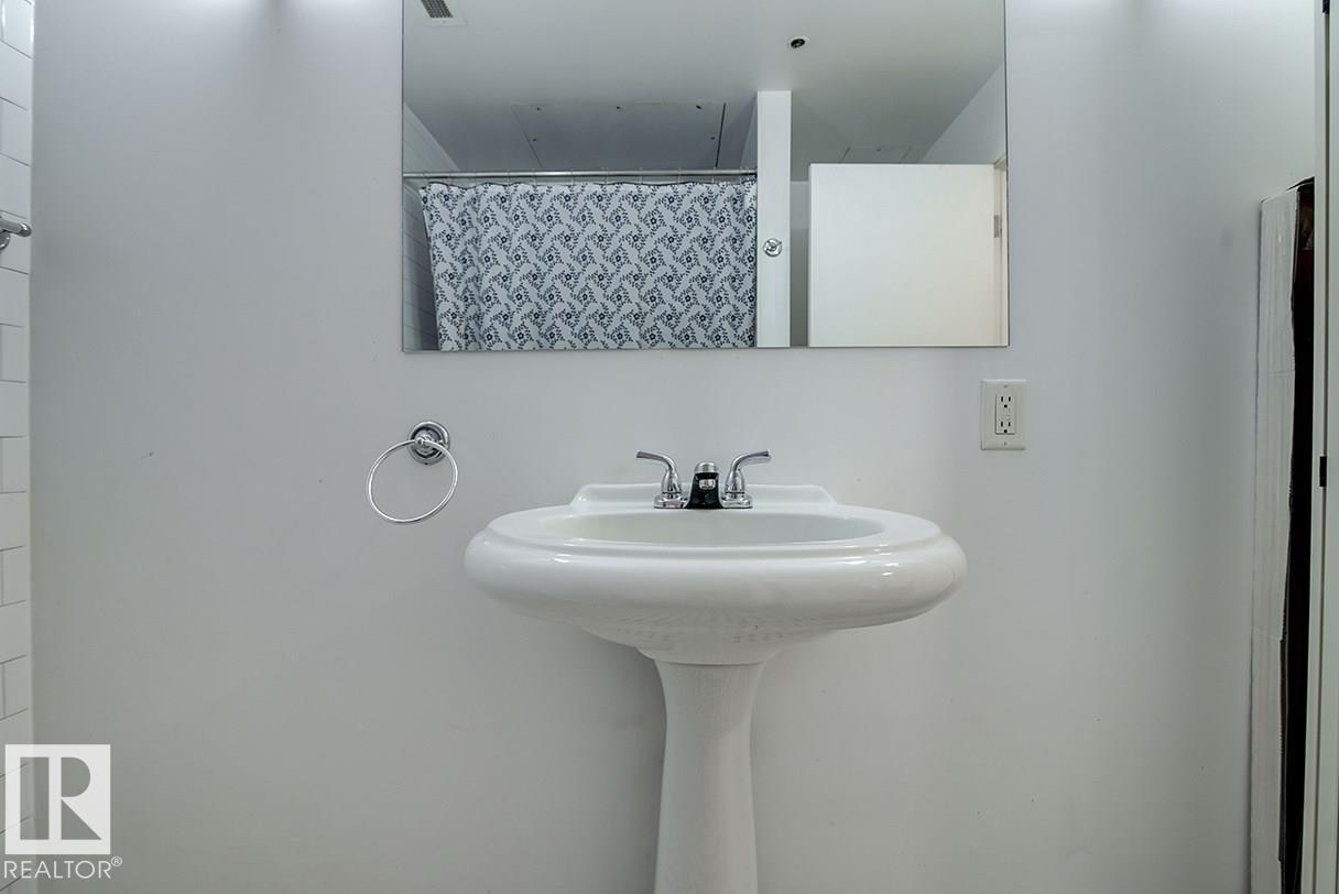 #808 10134 100 ST NW - 23