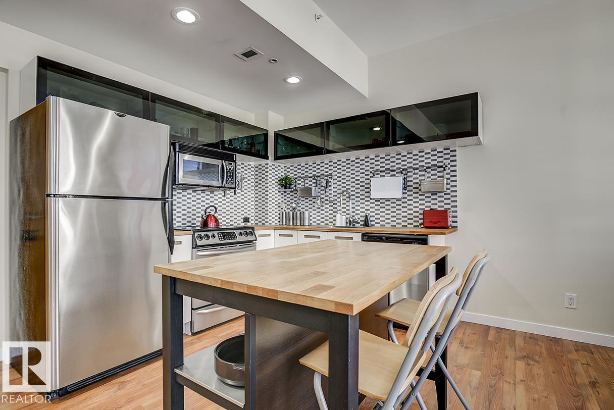 #808 10134 100 ST NW - 30