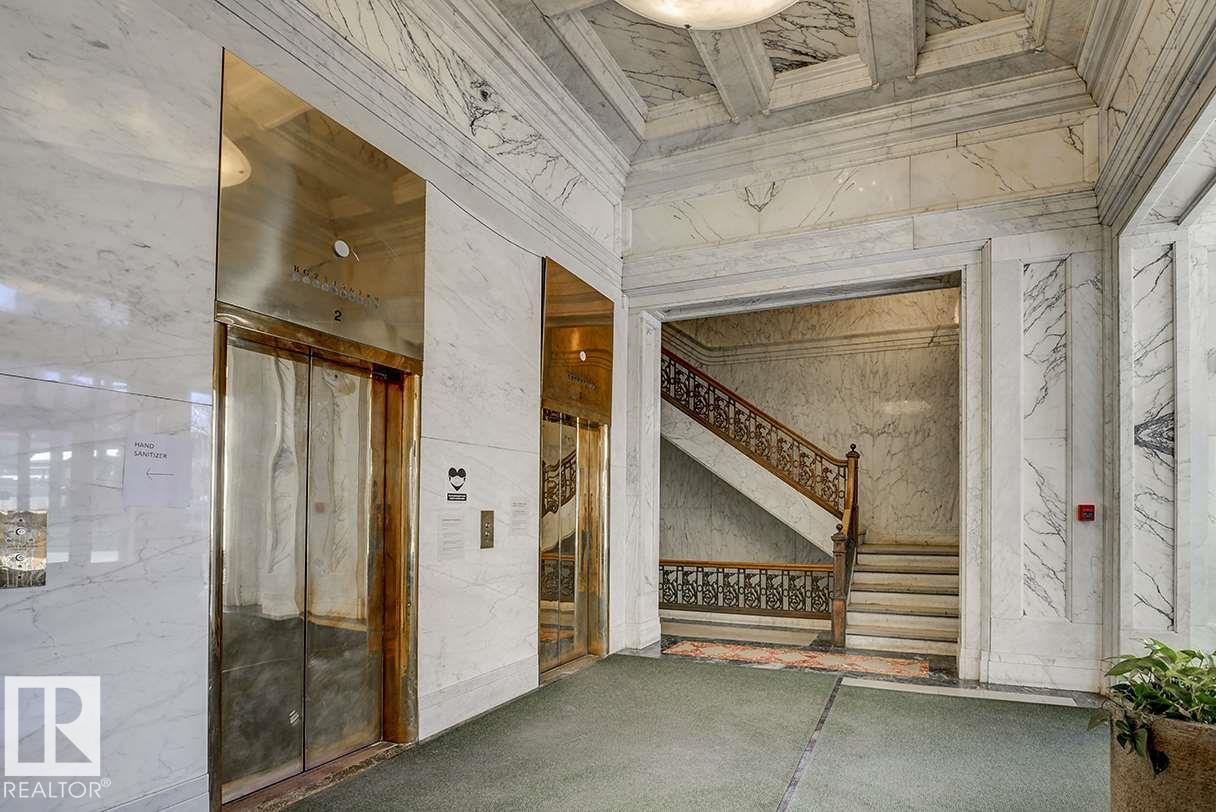 #808 10134 100 ST NW - 44