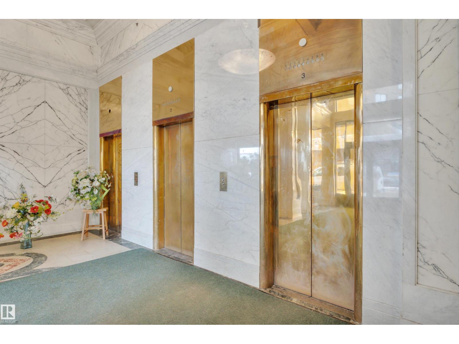 #808 10134 100 ST NW - 55