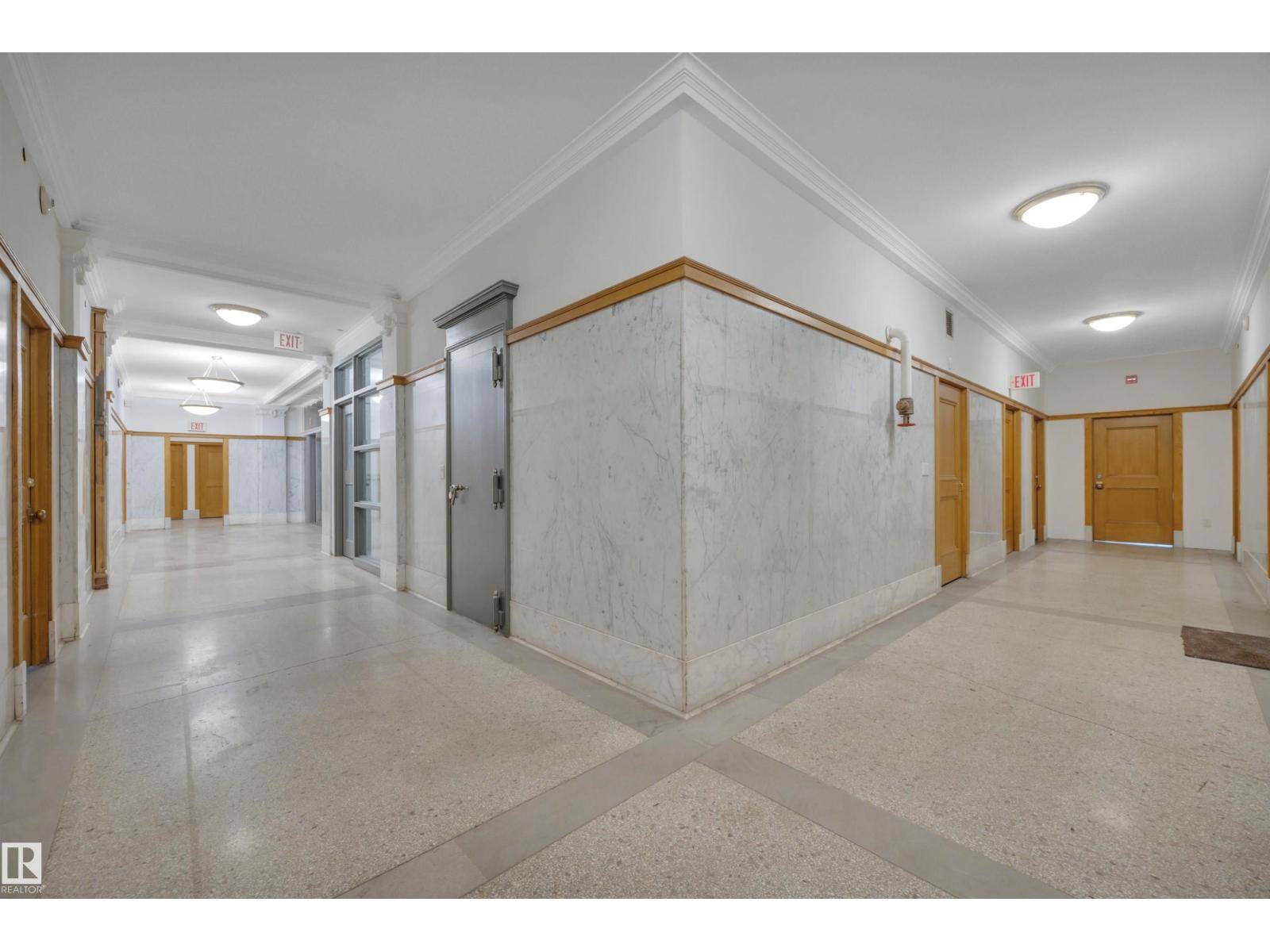 #808 10134 100 ST NW - 56