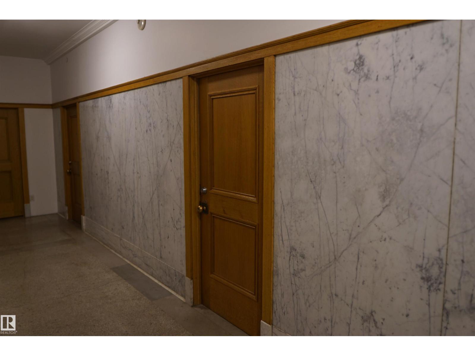 #808 10134 100 ST NW - 57