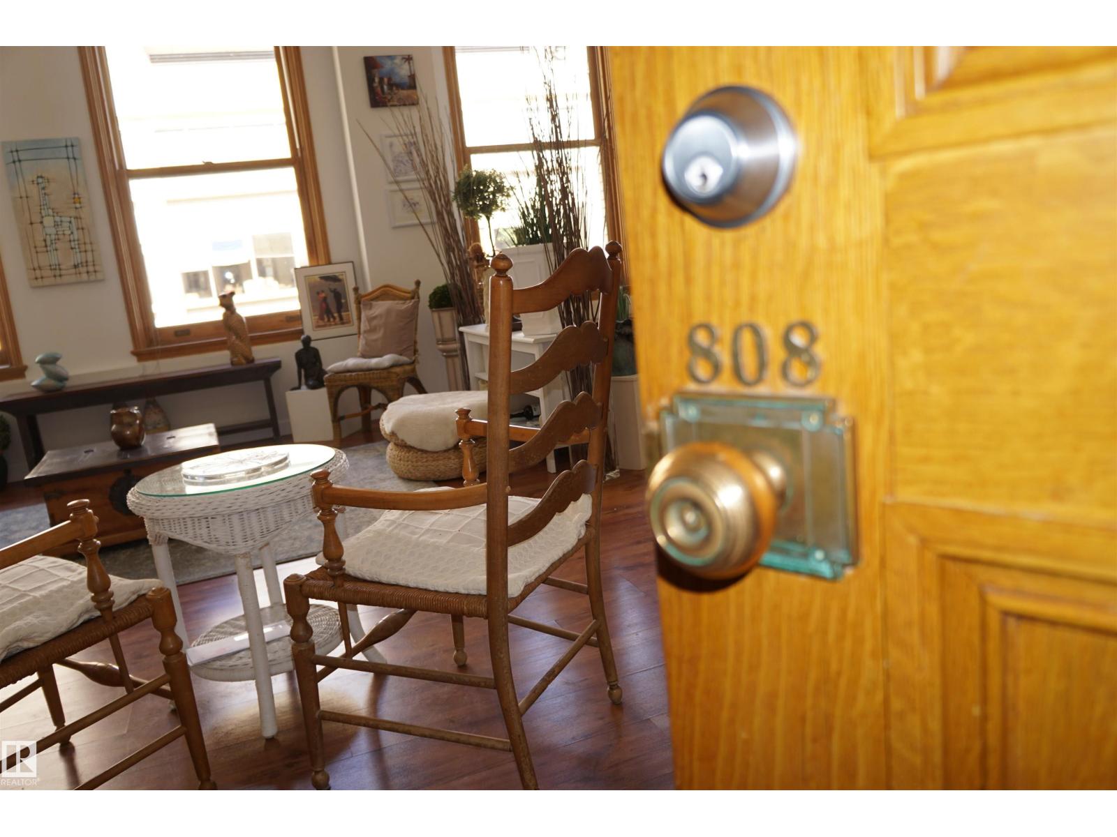#808 10134 100 ST NW - 59