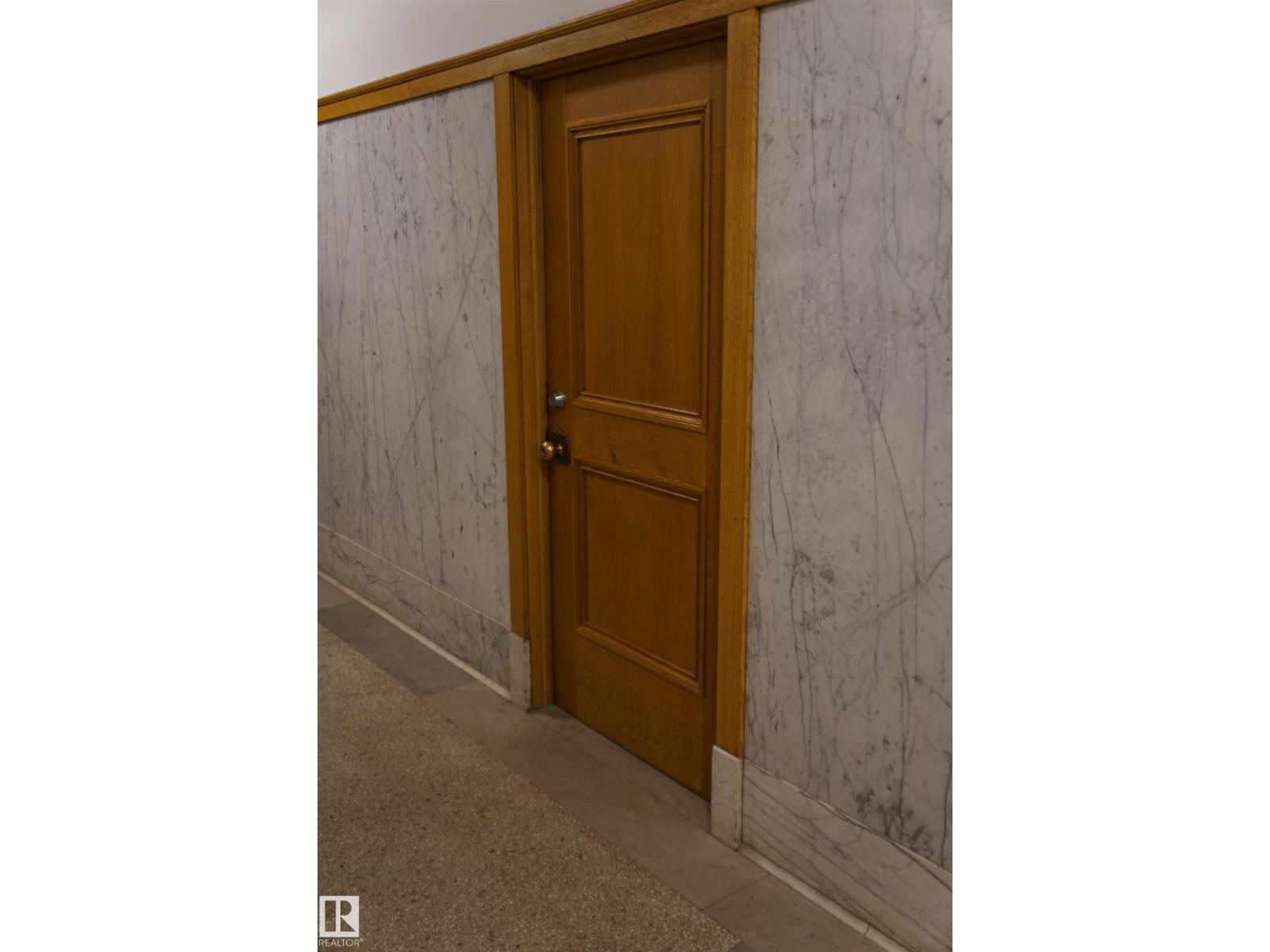 #808 10134 100 ST NW - 71