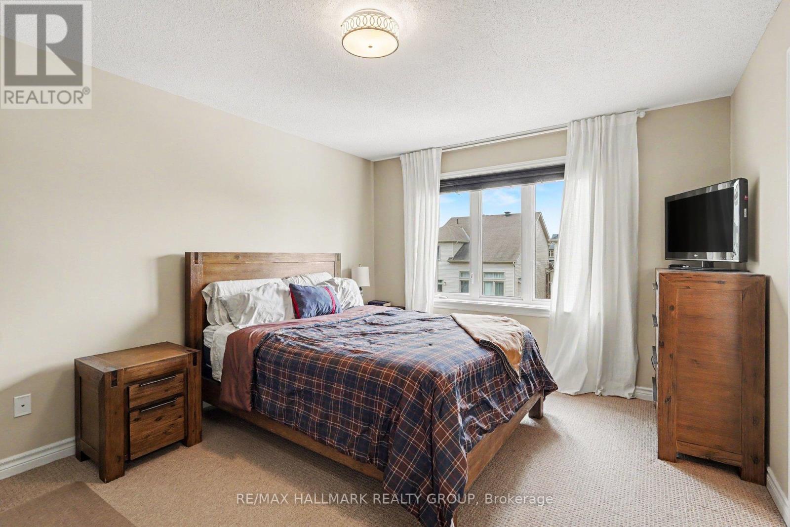 1433 COMFREY CRESCENT W - 10