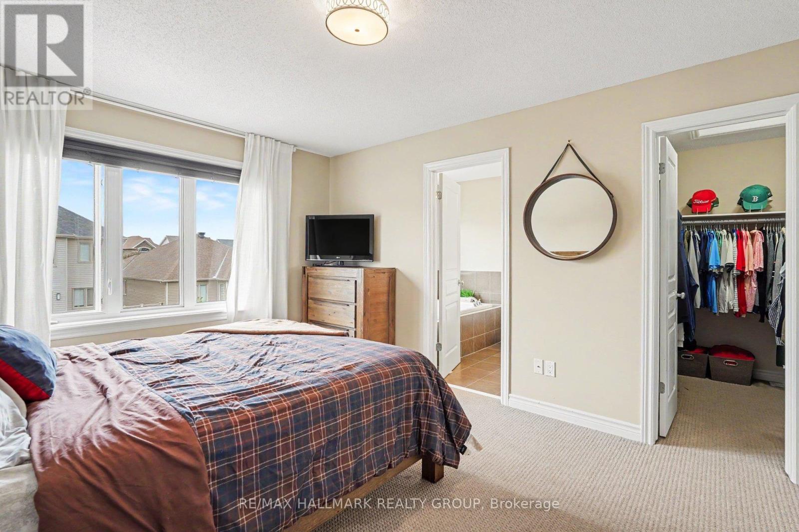 1433 COMFREY CRESCENT W - 11