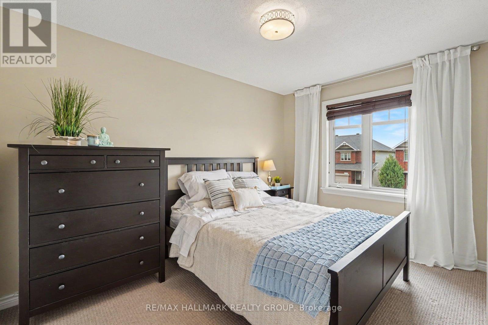 1433 COMFREY CRESCENT W - 14