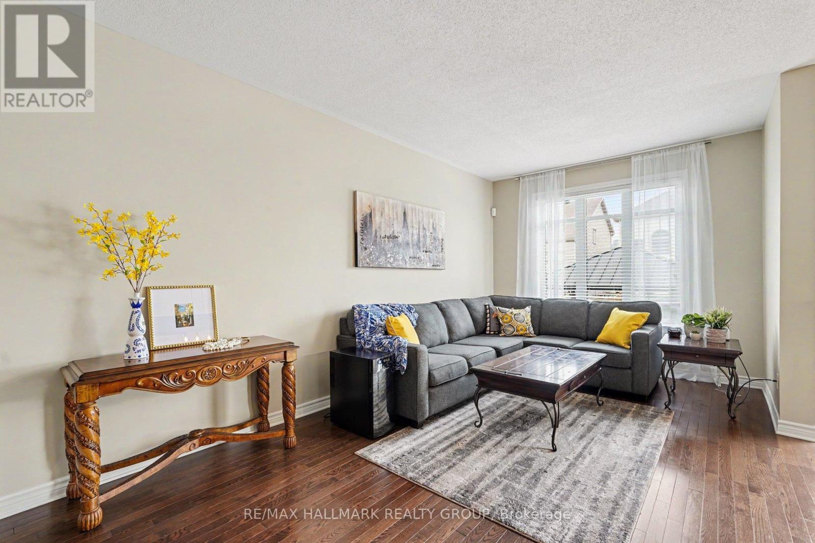 1433 COMFREY CRESCENT W - 5