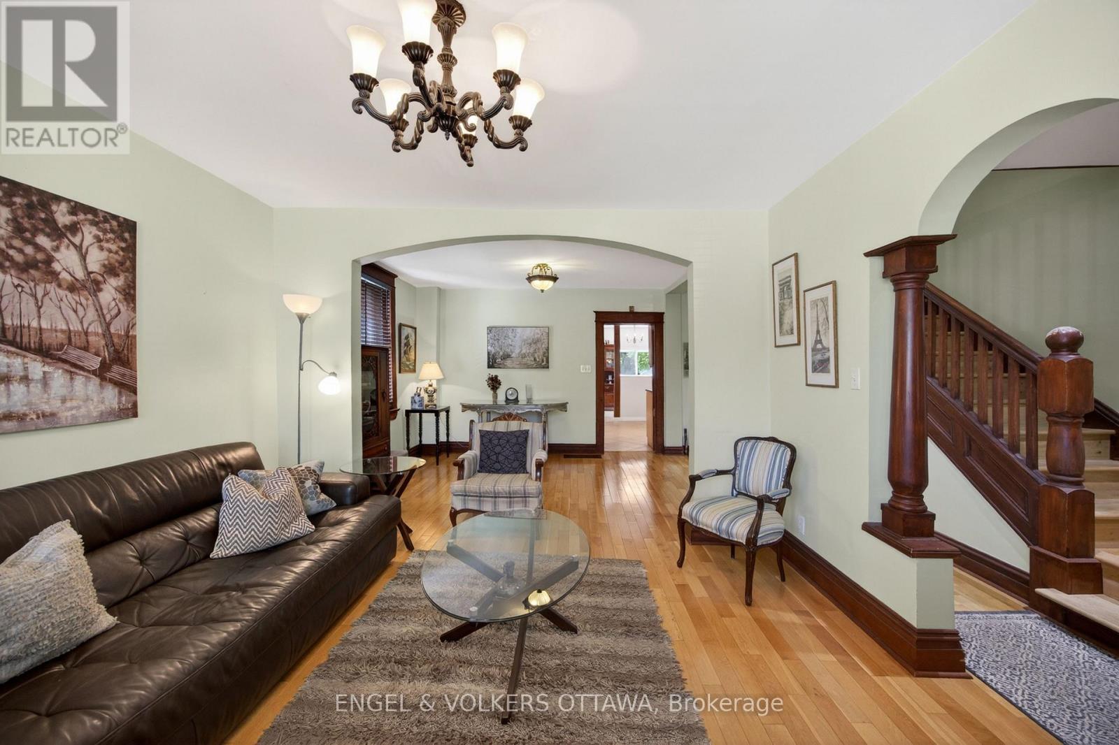 60 GLYNN AVENUE - 10