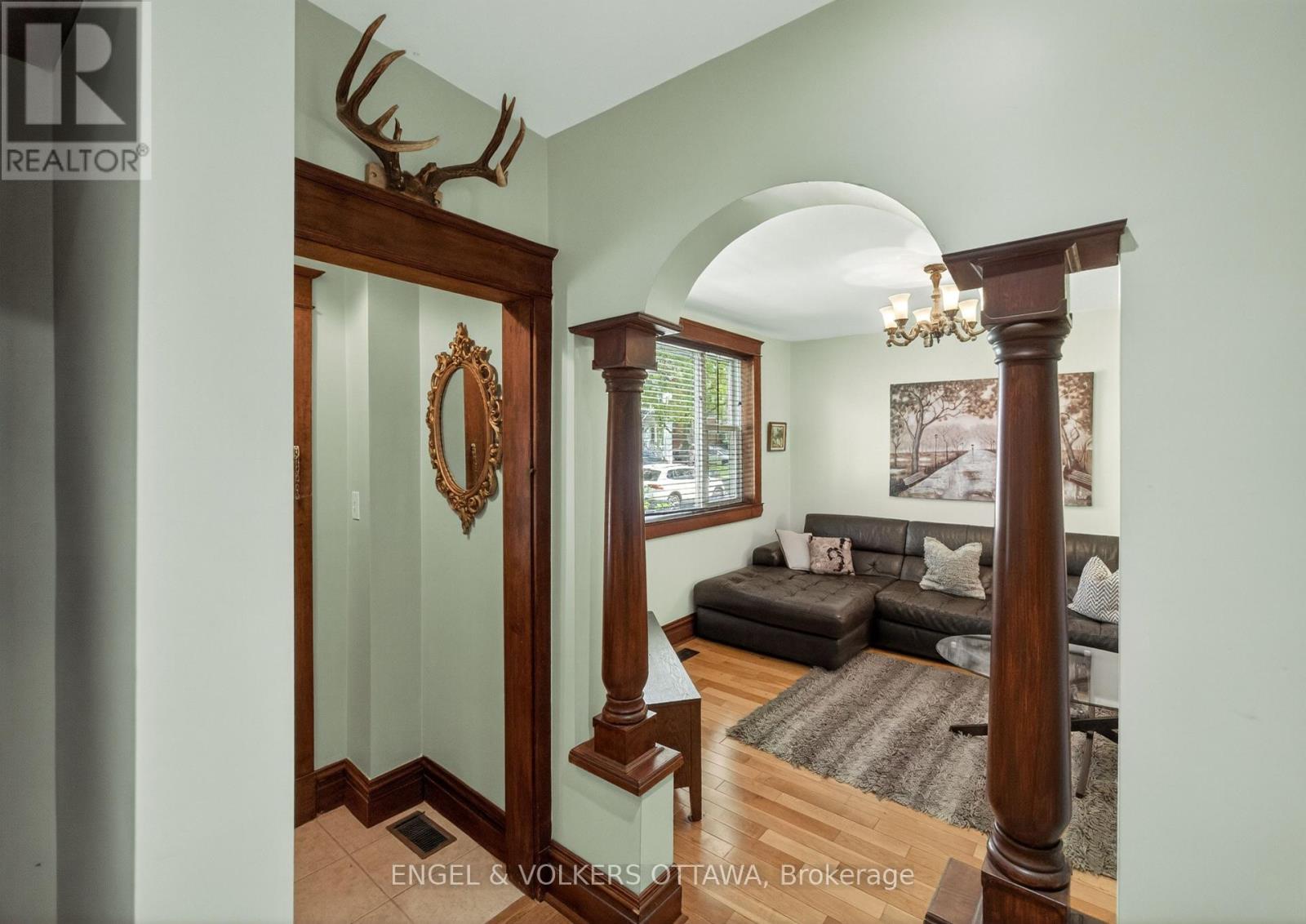 60 GLYNN AVENUE - 6