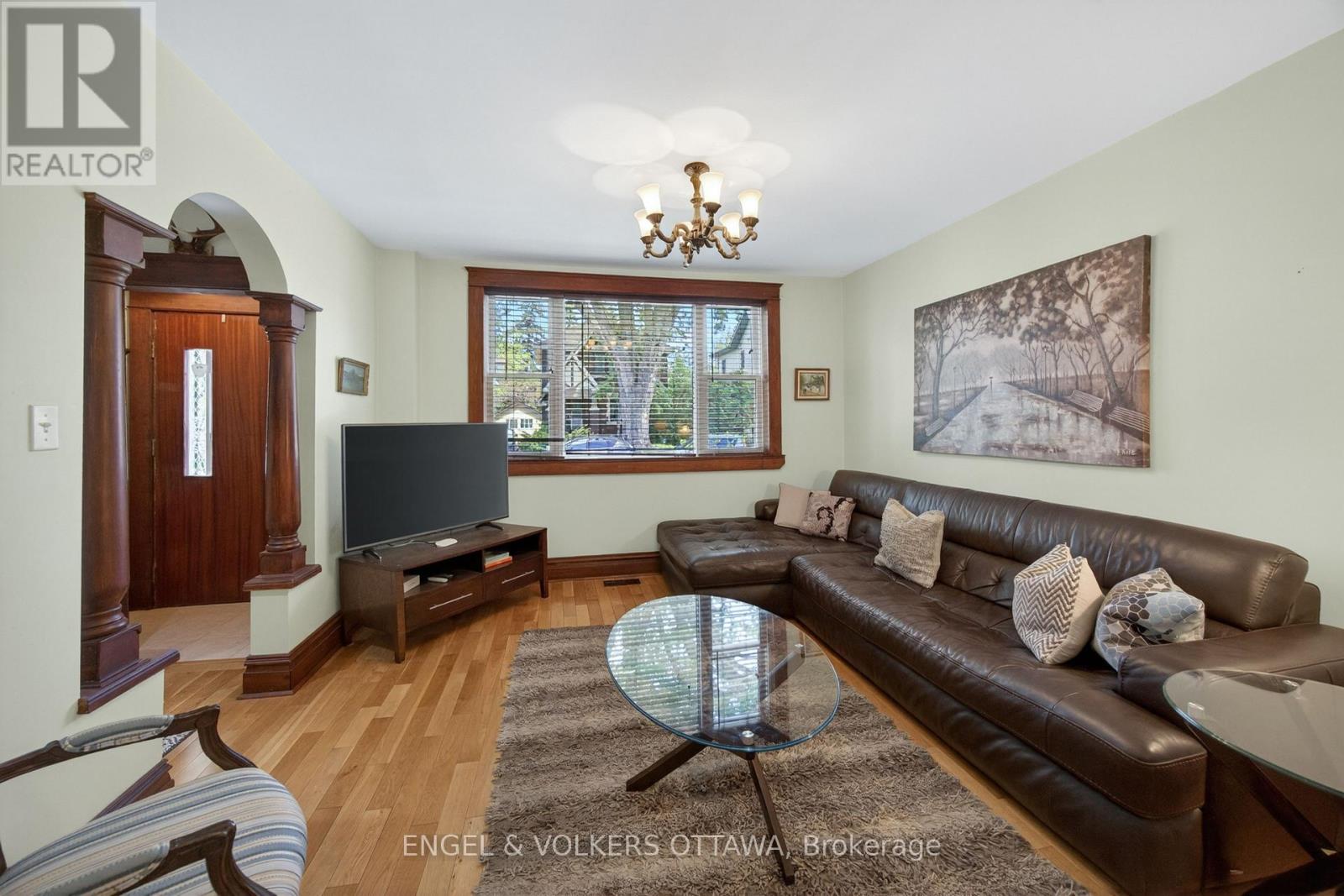 60 GLYNN AVENUE - 8