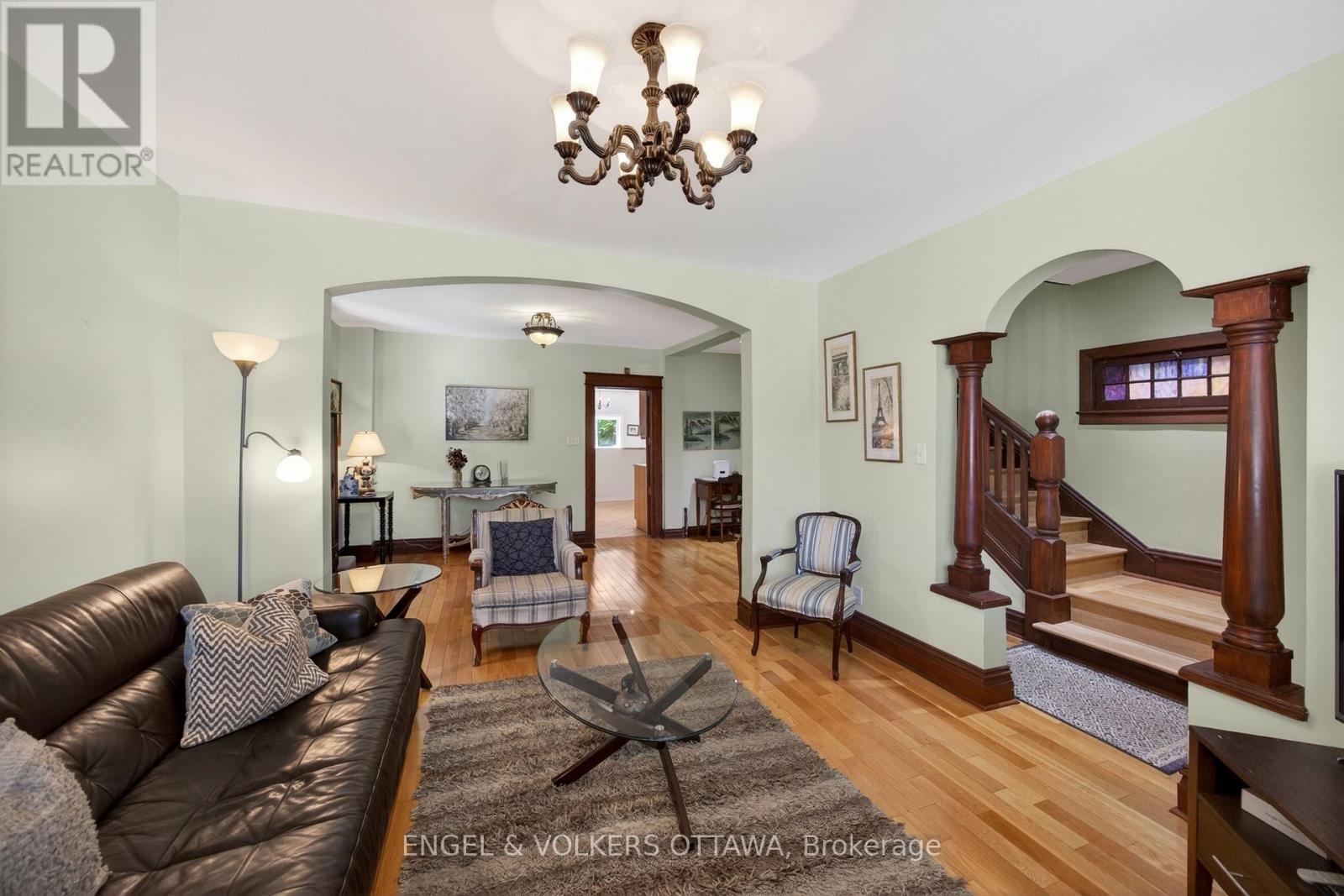 60 GLYNN AVENUE - 9