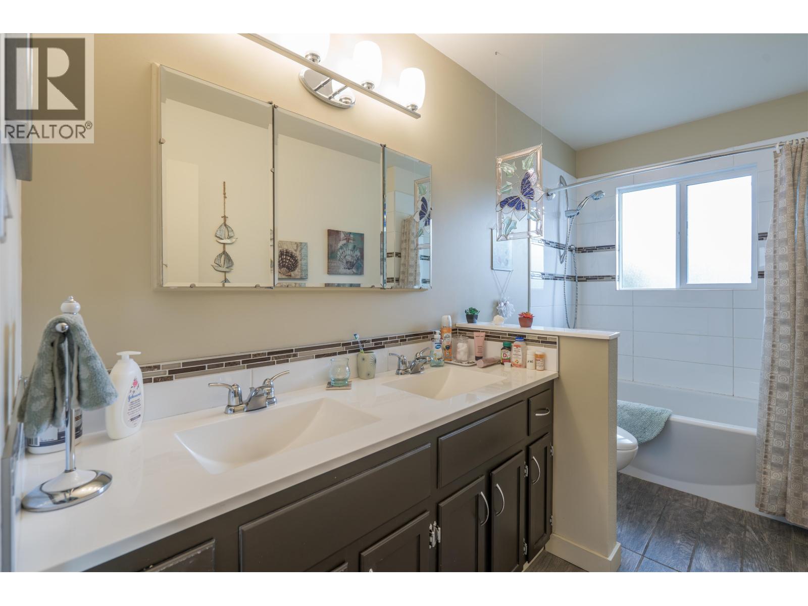 2800 HAMMOND AVENUE - 28