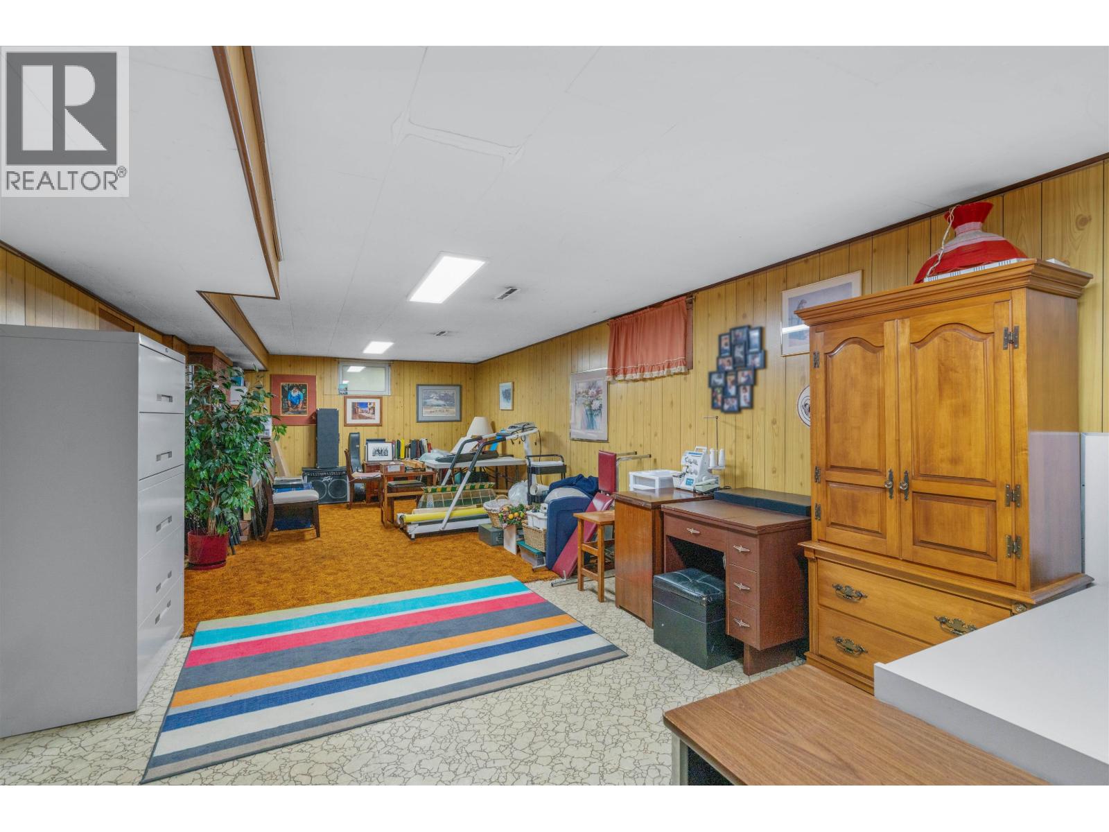 2800 HAMMOND AVENUE - 33
