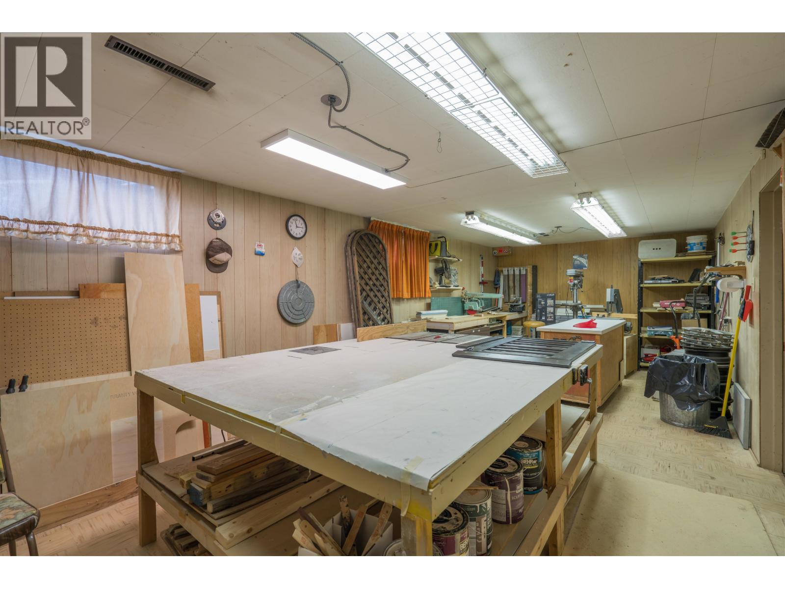 2800 HAMMOND AVENUE - 35