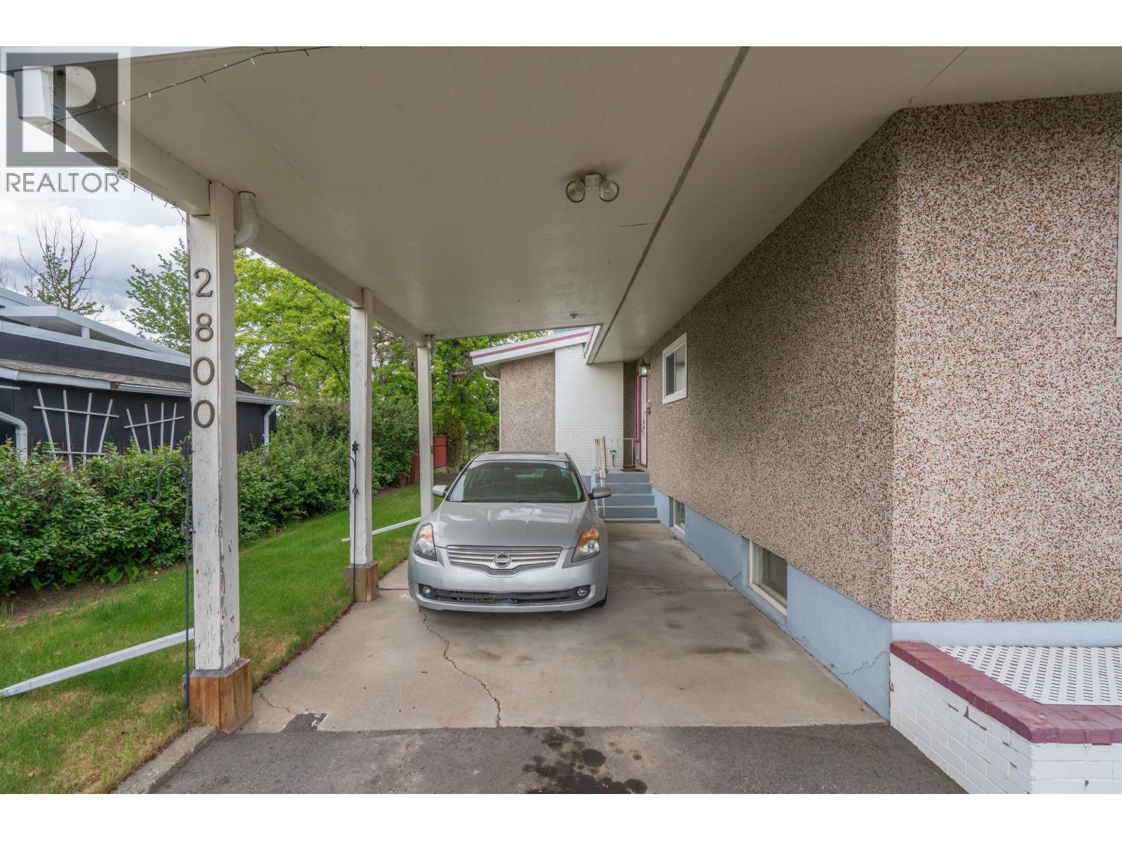 Photo 8 of 41 — 2800 HAMMOND AVENUE · Prince George, BC
