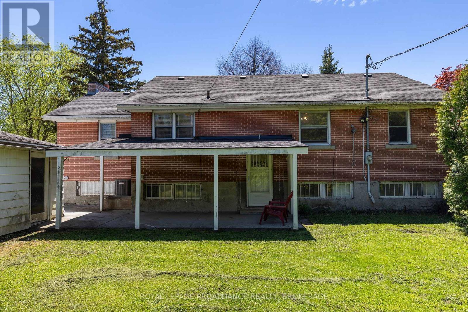 1101 JOHNSON STREET - 12