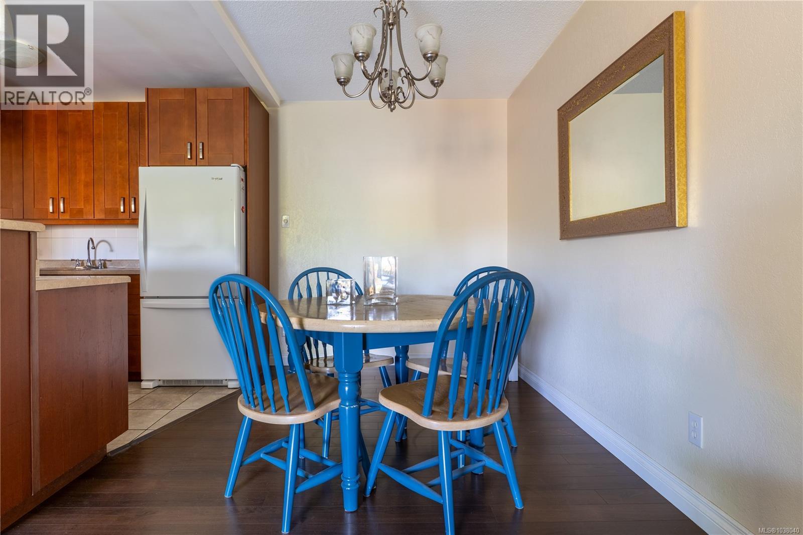 #220 1870 McKenzie Ave - 10