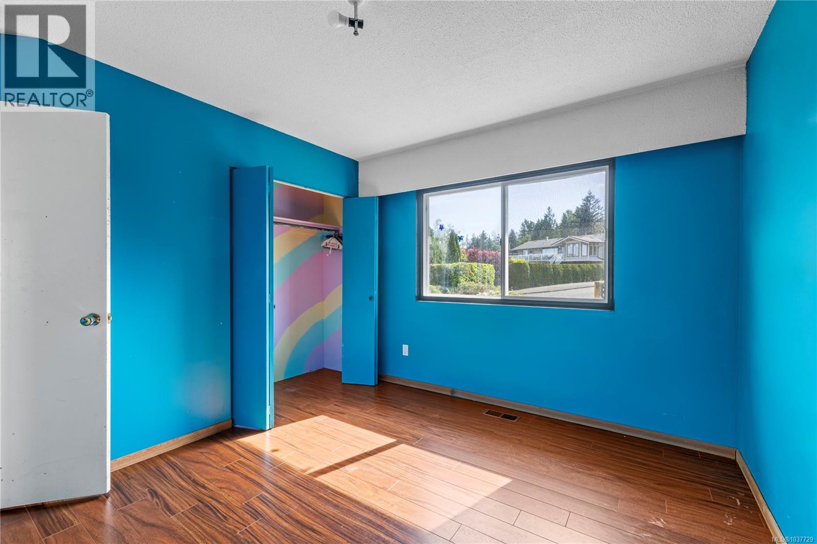 9921 Echo Hts, Chemainus