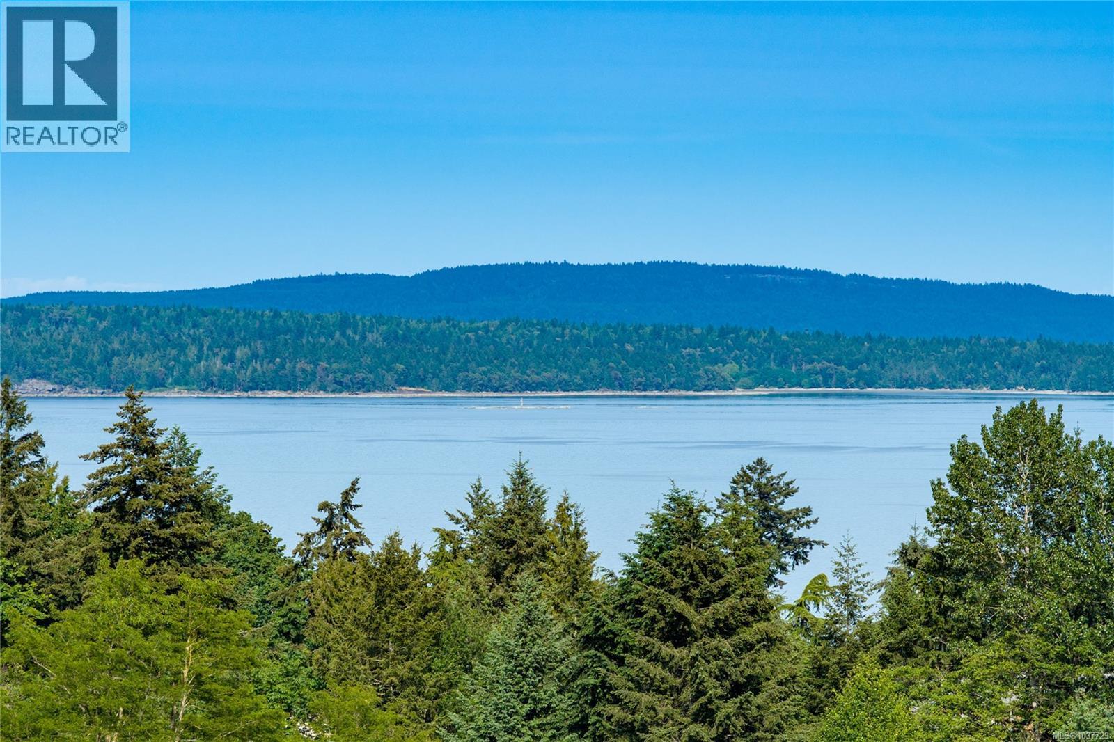 9921 Echo Hts, Chemainus