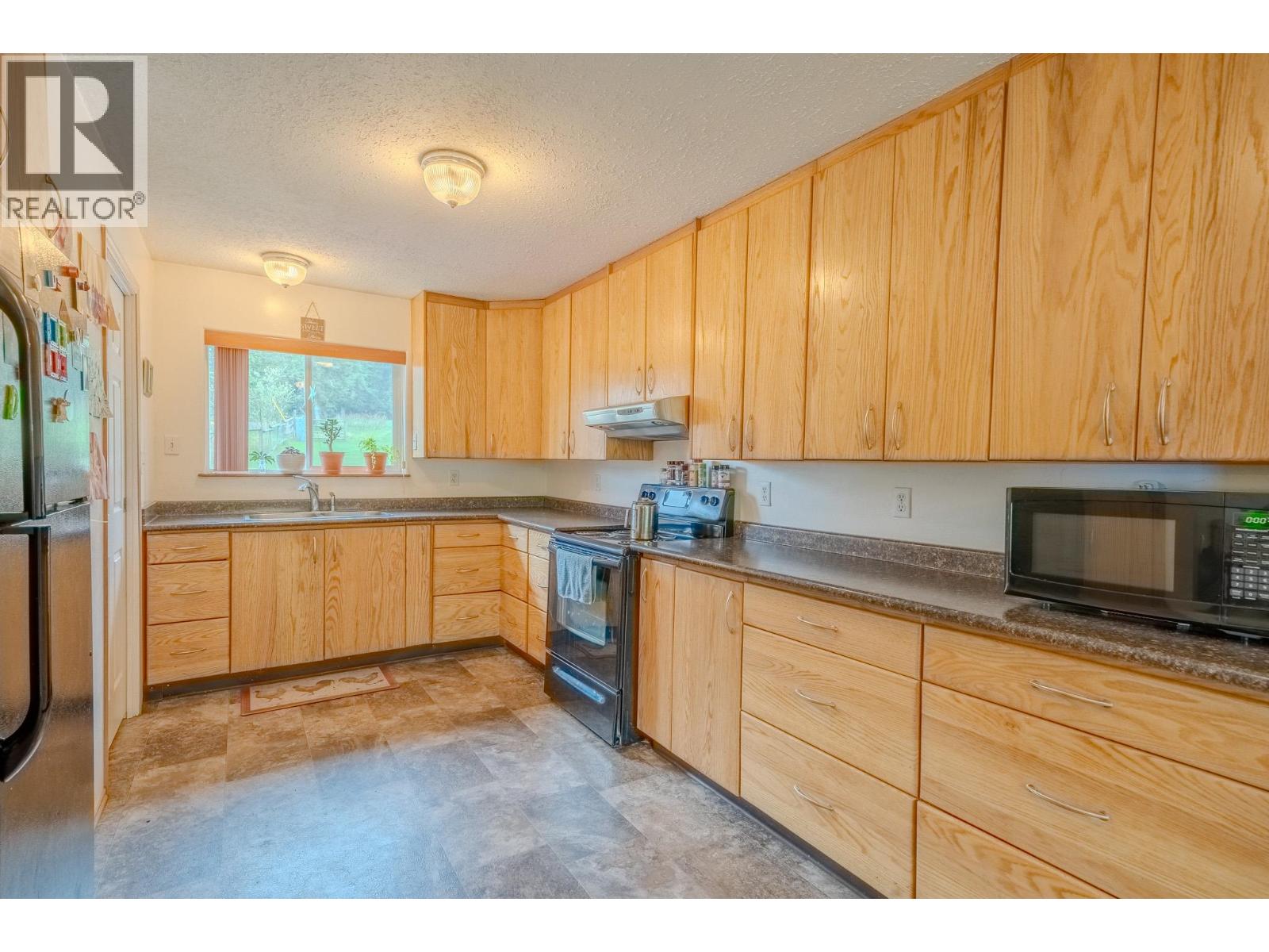 1449 ENRIGHT ROAD, McLeese Lake