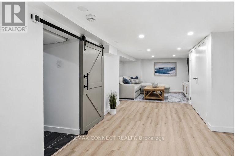 60 WOODBURY ROAD - 36