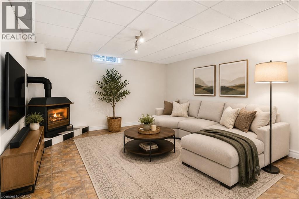 144 BELLINGHAM Drive - 28