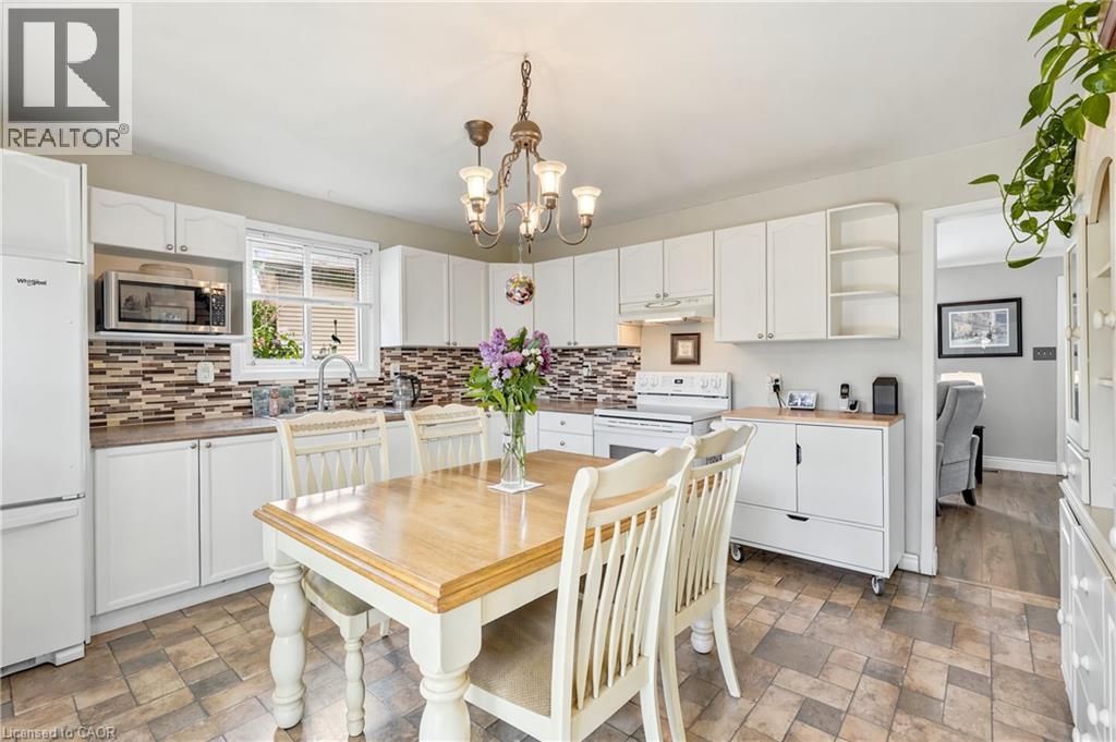144 BELLINGHAM Drive - 13
