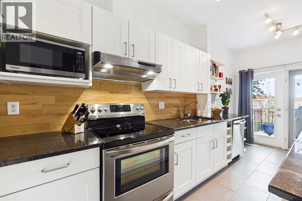 144 Simcoe Place SW - 10