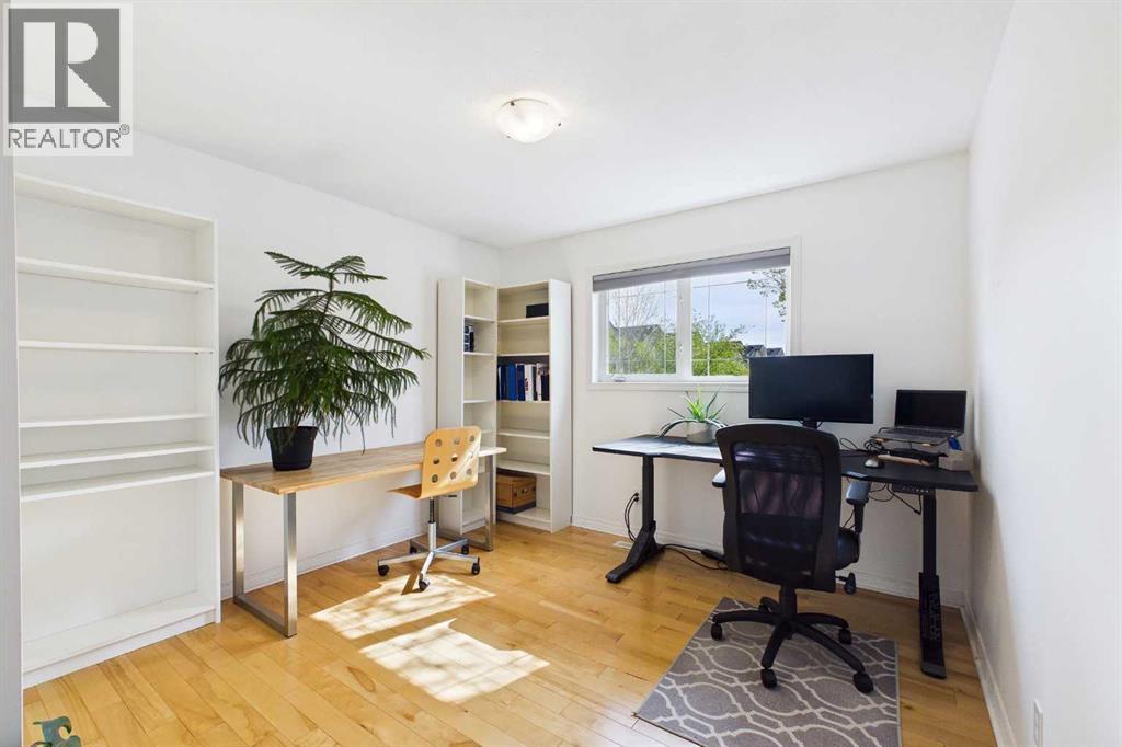 144 Simcoe Place SW - 22