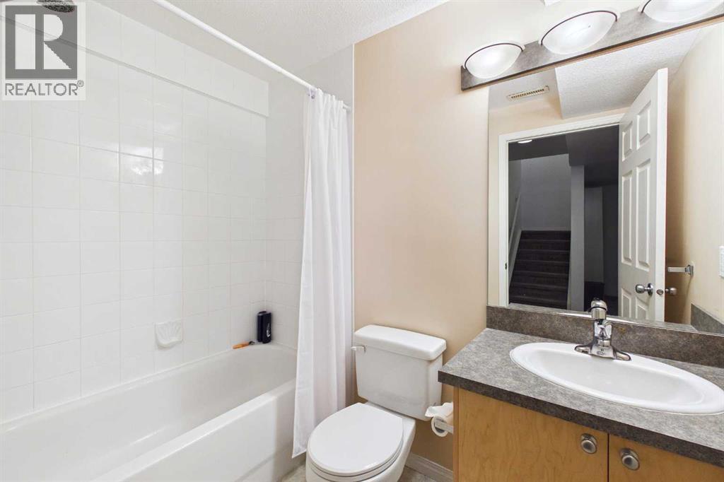 144 Simcoe Place SW - 32