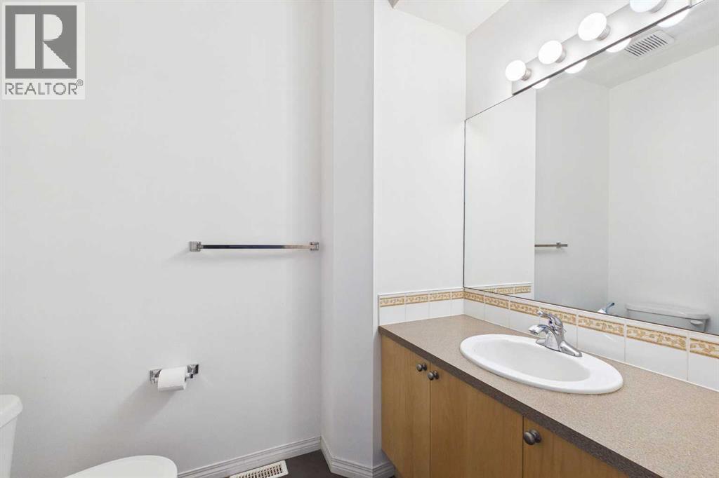 144 Simcoe Place SW - 17