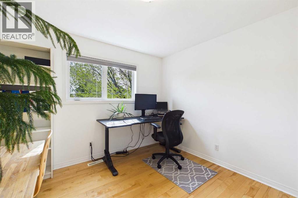 144 Simcoe Place SW - 23