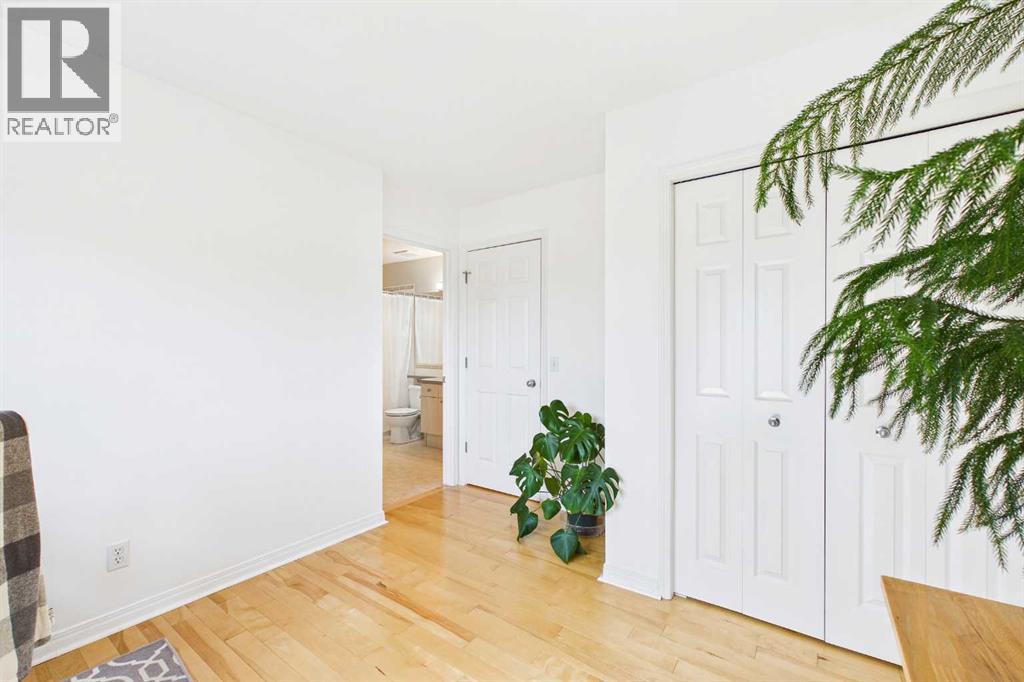 144 Simcoe Place SW - 26