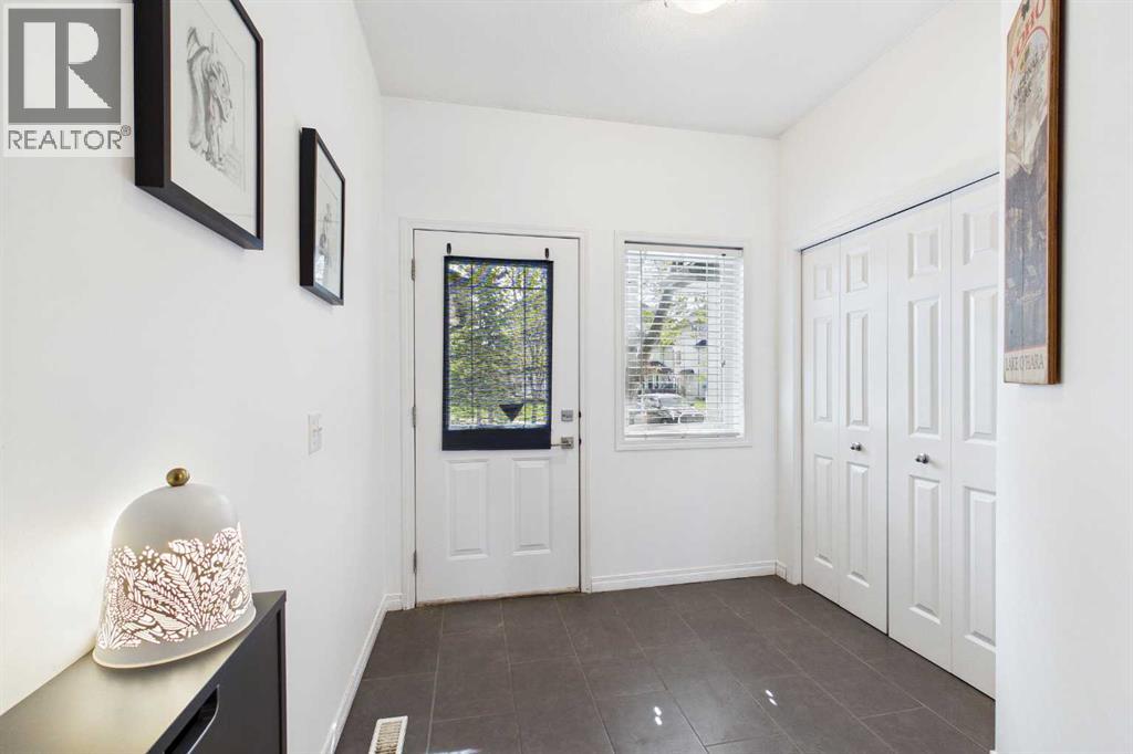 144 Simcoe Place SW - Image 3
