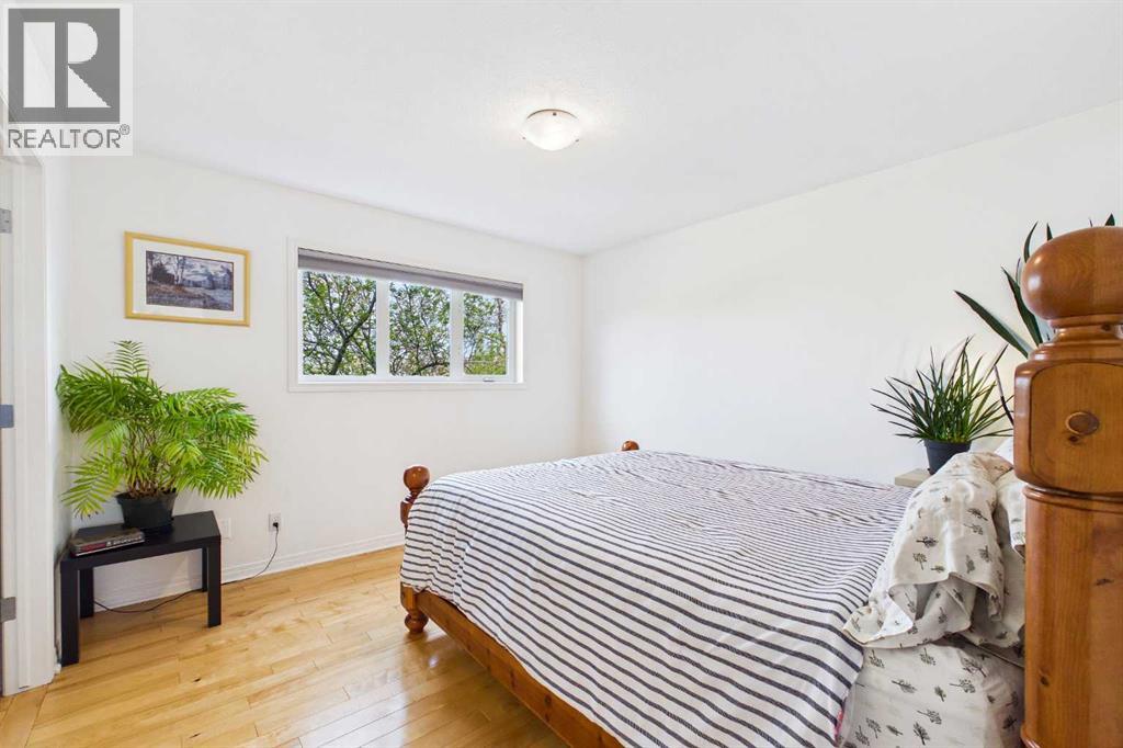 144 Simcoe Place SW - 19