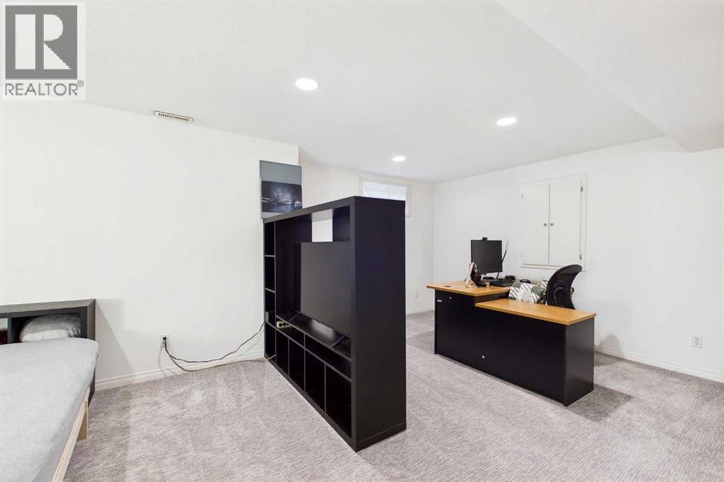 144 Simcoe Place SW - 30