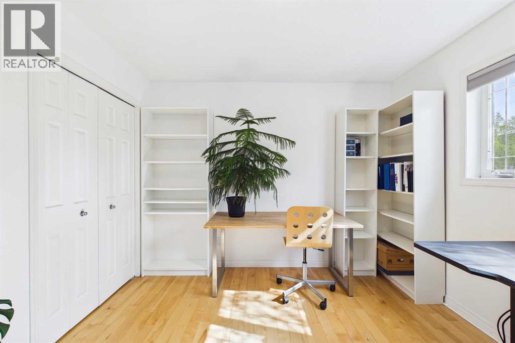 144 Simcoe Place SW - 25