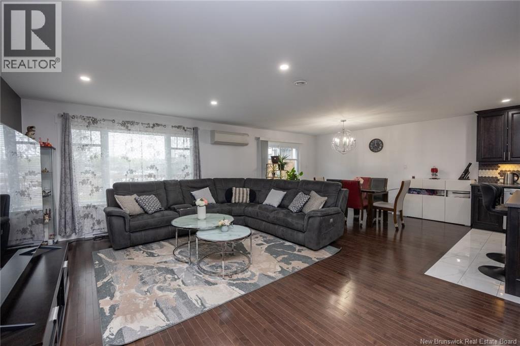 19 Lorilynn Crescent - 12