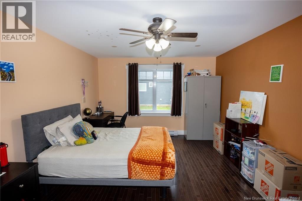 19 Lorilynn Crescent - 14