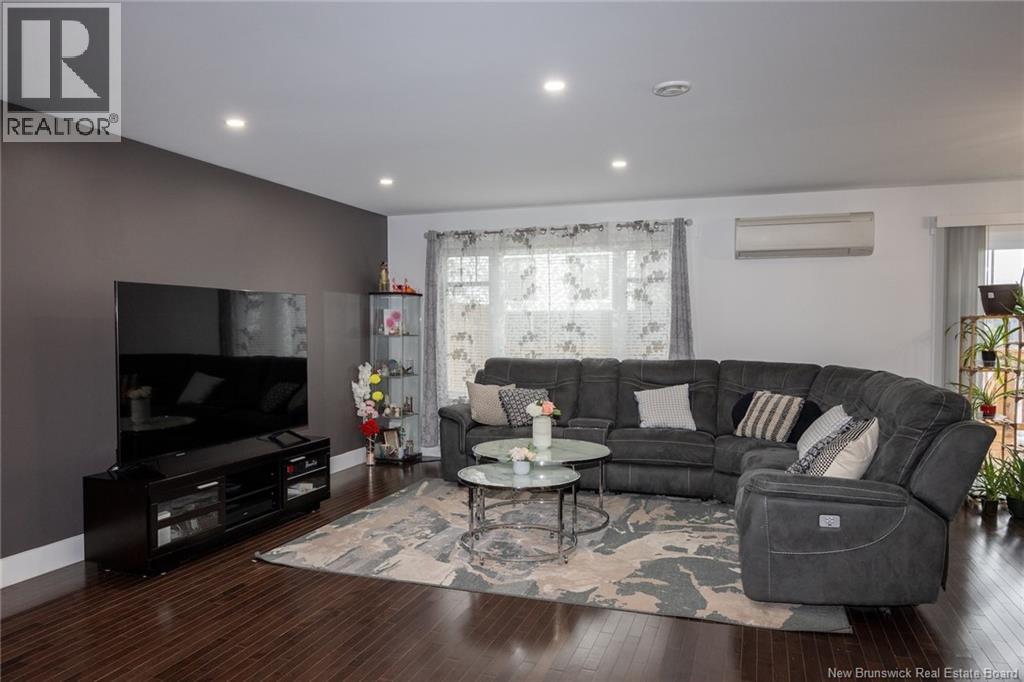 19 Lorilynn Crescent - 8