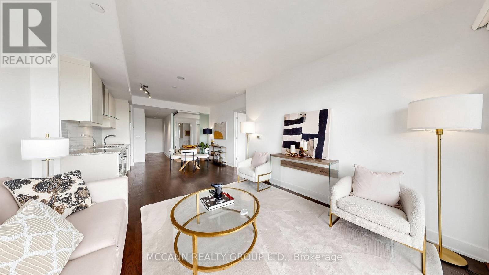 #605 3018 YONGE STREET - 18