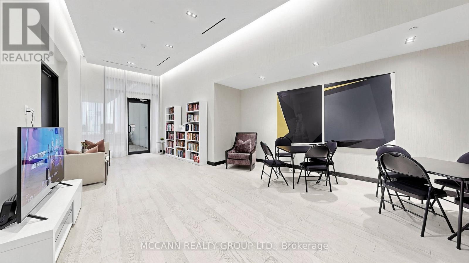 #605 3018 YONGE STREET - 37