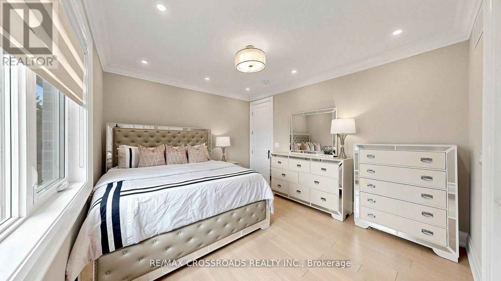 1427 ROSEBANK ROAD - 27